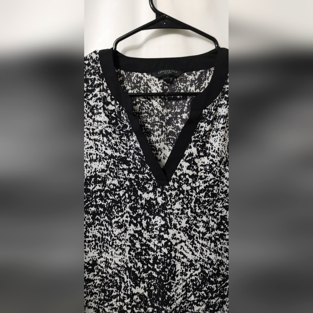 Kenneth Cole Select Tunic - Picture 3 of 8